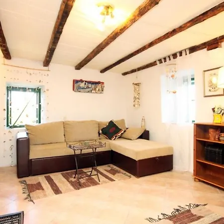 Family Friendly House With A Swimming Pool Talez, - 8850