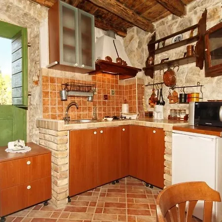 Family Friendly House With A Swimming Pool Talez, - 8850 Prázdninový dům