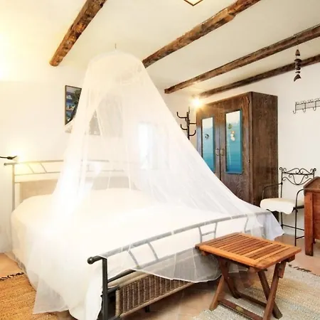 Family Friendly House With A Swimming Pool Talez, - 8850 Vis