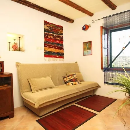 Family Friendly House With A Swimming Pool Talez, - 8850 *